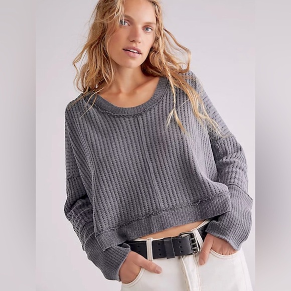 NEW FREE PEOPLE - Oversized Thermal Top with Long Sleeves in Gray - Picture 1 of 14